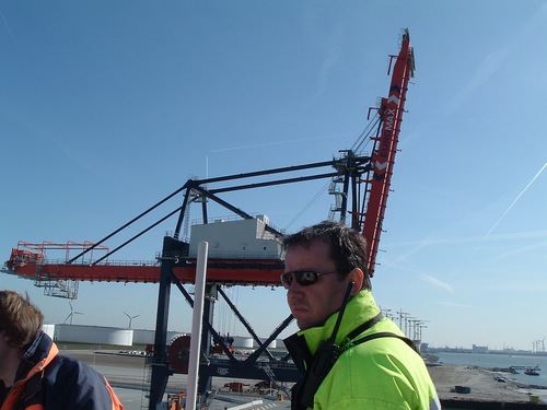 LoodsjeB's profile picture. Rotterdam Pilot, Loodswezen, Dutch Pilot Association, Holland, https://t.co/tWbOVMed3L, Daddy of 2 big boys and a liitle lady. tweet on own account