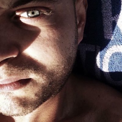 2WES_wav's profile picture. 🫠🫠🫠🫠