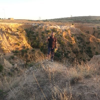 Labidiammar's profile picture. " " " أومن كان ميتا فأحييناه و جعلنا له نورا يمشي به بين الناس كمن مثله في الظلمات ليس بخارج منها كذلك زين للكافرين ما كانوا يعملون ." " "