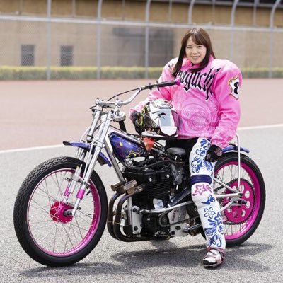 車、バイクが好き、三代目Jsoul 、白石麻衣 、ミニカー、スニーカー集め、ユーロビートノリのいい音楽が 好き、女性の邦楽も好きです、オートレース好きオートレーサーになりたかった。