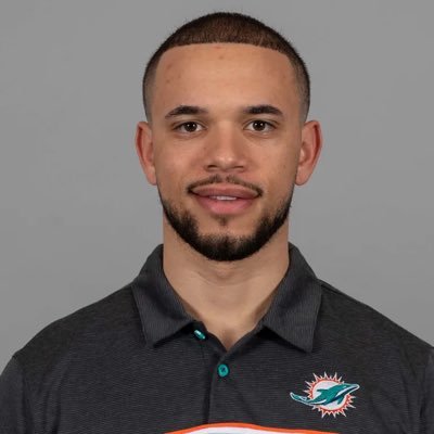 Miami Dolphins - Corners  Coach • 🎓BSU 🐾'15 • SC🔻'17