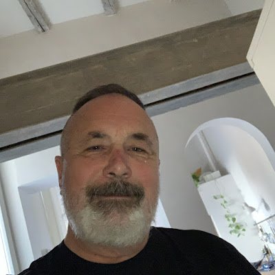 richbtoronto's profile picture. 