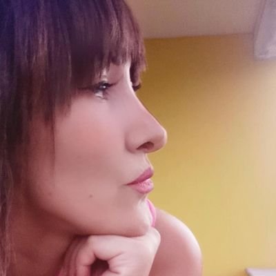 Quando dalle cicatrici cominciano a germogliare fiori...
Allora sai che ESSERE è la sola libertà.🖤