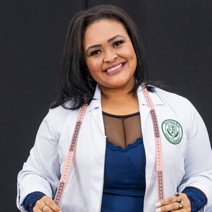VivianFrancisc4's profile picture. Nutricionista 👩🏽⚕️/Alimentação sem neura 🥦
Mãe do Ryan👦🏾
Apaixonada pela X9 Paulistana♥️💚
Fã da Juliette Freire 🌵
