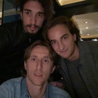 agutierrezh10's profile picture. Be curious. VC