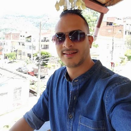 davidrobledo82's profile picture. 