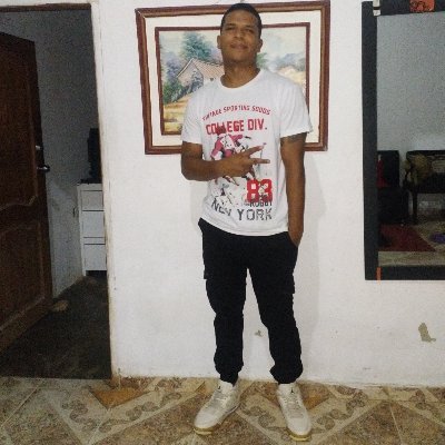 No hay nada imposible, porque los sueños de ayer son las esperanzas de hoy y pueden convertirse en realidad mañana.