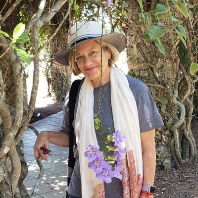 Flint, Michigan native; Michigan State Spartan; walker, meditator, liberal, reader. Part-time Floridian. Traveler. Happily married, two grown kids.