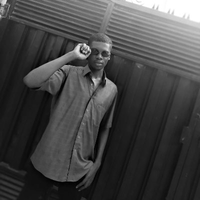 Awwalsaliu2's profile picture. Poet