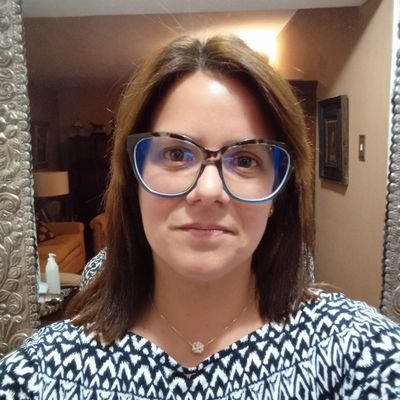 Trabajo en la ULA, administrando redes, presidente de @isoc_venezuela
