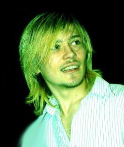 Vimworks's profile picture. Мы вместе с птицами в небо уносимся
Мы вместе с звездами падаем падаем вниз