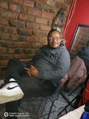 Miklo1Love's profile picture. 