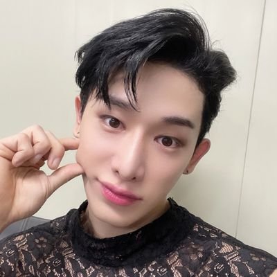 ウォノ🐰一筋🥰🥰
ウォノに会える日だけを楽しみに待っているおばさんWEENEです
機種変にてまろん🌰垢より変更しました🙇