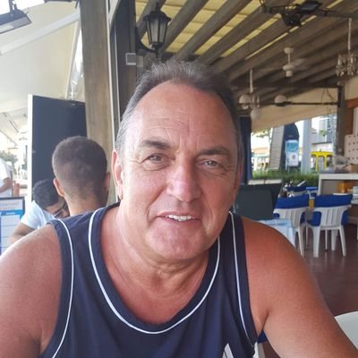 Wacht niet tot later........want als later eerder komt , ben je te laat. Carpe Diem.