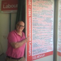 (((Ian McKenzie))) 🇬🇧🇪🇺🇫🇷🇺🇦🇮🇱🇬🇪 (@imckenzied) 's Twitter Profile