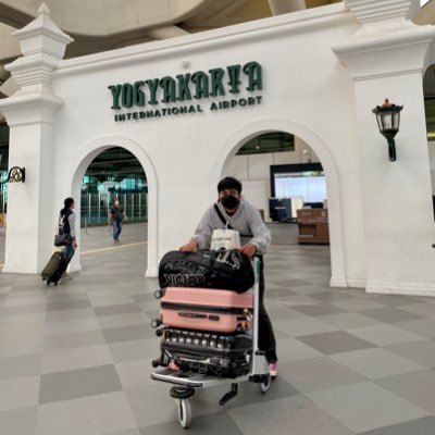 adithyaadwipraw's profile picture. ketawa-ketawa