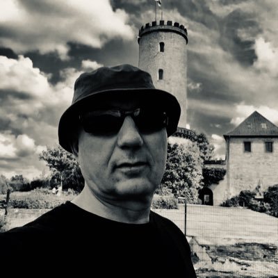 bilirihsan's profile picture. KHK lı Öğretim Görevlisi