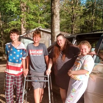Professional/Truck Driver/Mother&Grandma&
Small Alabama Family Farmers 🚜 Growing 
NON G.M.O Produce.
# Constitutional Conservative keeping Faith ✝️🛐 God