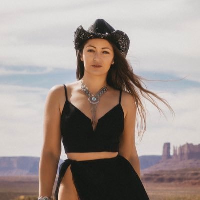 🎥:https://t.co/CmvDkq6GyN 🎙️: https://t.co/quIBBlZwLC DaniDanielsoff.... 🛍️@shopddbox 💻: Dani https://t.co/oJ67dMRBh7 📺: https://t.co/hjy1C6j8yx No Snapchat #DaniDaniels