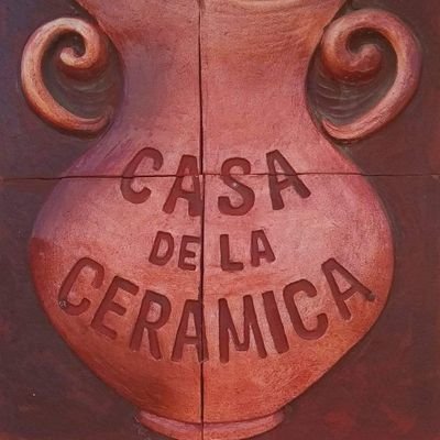 Especializada en la creación y promoción de la cerámica artística en Santiago de Cuba