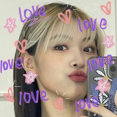 lazyblythe's profile picture. in need of comms when there's too much work to do