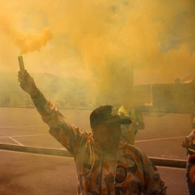 LA HUMILDAD ES EL PRIVILEGIO DE LOS GRANDES Y EL FUTBOL ES LA TRADICION DE LOS GIGANTES TACHIRA A DONDE QUIERA QUE VALLA SIEMPRE PORTO MIS COLORES AL FRENTE⚽