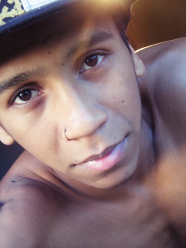 Eu pαro pαrα pensαr e vejo que o que eu αchαvα que erα perfeito, não é tão perfeito αssim Contato Profissional: weverton_mckellen@live.com