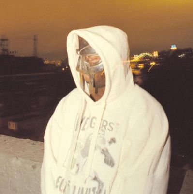 RadicalPogba's profile picture. mufc unfortunately