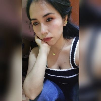 jess_Bau_Agui's profile picture. creo en la doctrina del karma y estoy a favor de todo lo bueno porque todo lo que uno desea ,es el reflejo de lo que uno desea para su vida 🤗🤗🤗