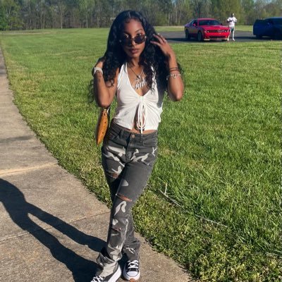 track&field ~ShawU ‘24 ♥️// SGRho💛🐩 instagram: _.niyzzz