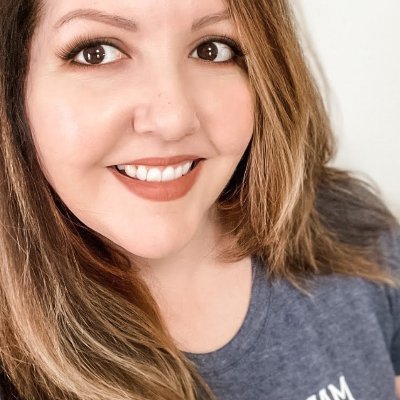 An operatic soprano that loves clean beauty as much as I love singing Mozart! Blog - @la.vie.de.brielouise. Song content - @brie.zimmerman.soprano