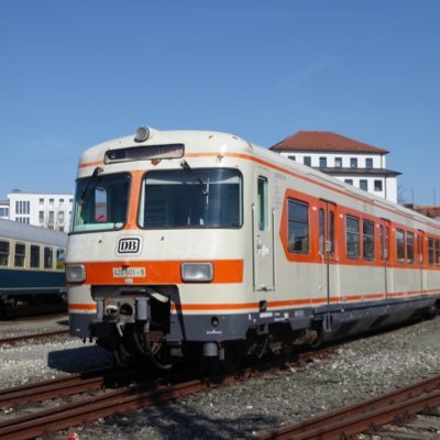 Bahnbilder aus Frankfurt am Main .wenn euch der Account gefällt würde ich mich über ein Abo freuen. #gesundheithatvorfahrt