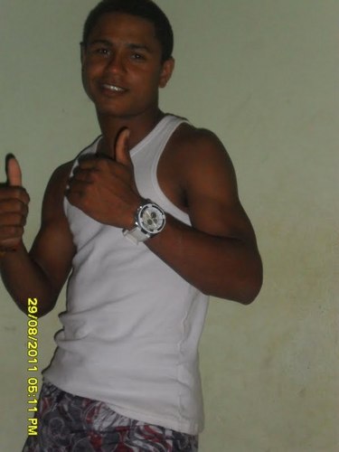 Vocês riem de mim por eu ser diferente, e eu rio de vocês por serem todos iguais