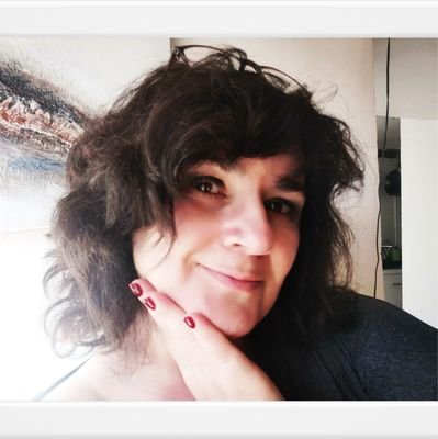 Chargée formation pro & relations entreprises - #Sciences #Sociales #solidarités #Humanités / #Chanteuse (Simple Theories & Bunny Detox) 🎶🎧🎸#triphop #chill