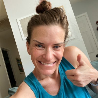 emysue's profile picture. awkward personified