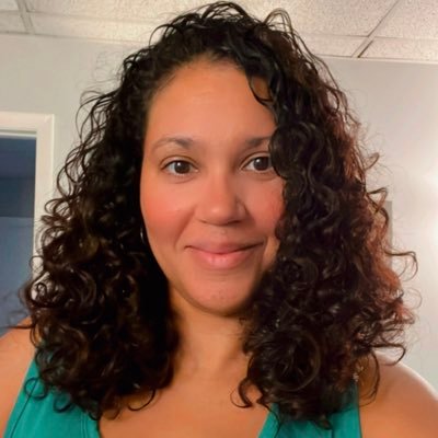 curlybrown118's profile picture. mental health therapist, dog lover, wine enthusiast and mom of 2