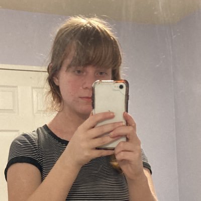 Professional/School/Work account for Livi Vanveen Student @ Westmount Secondary📝 Aspiring scientist🧪 AroAce🏳️🌈