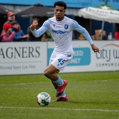 professional footballer for @fcedmontonnow / @Cplsoccer