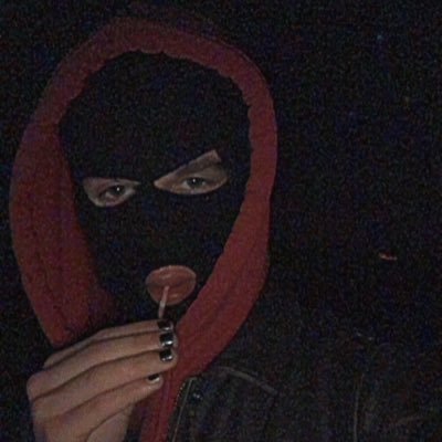 bergueandooo's profile picture. Repartiendo vino, tequila y poesía.