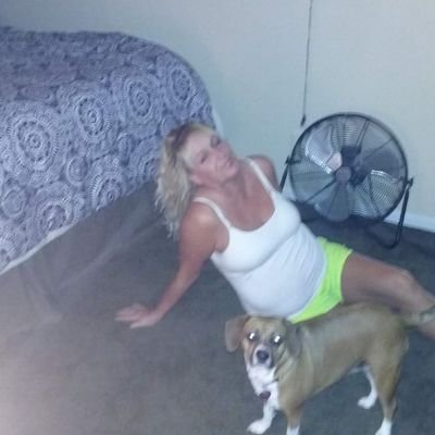 Bu79140947Josie's profile picture. family is everything I am happily married  I'm a big rock and roll heavy metal music fan and I am a huge Avenged Sevenfold fan ohio state  BUCKEYES Fan forever