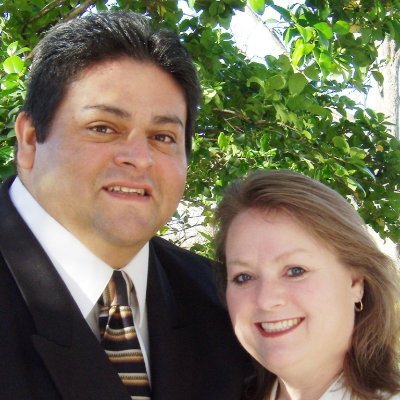 renopuente's profile picture. 