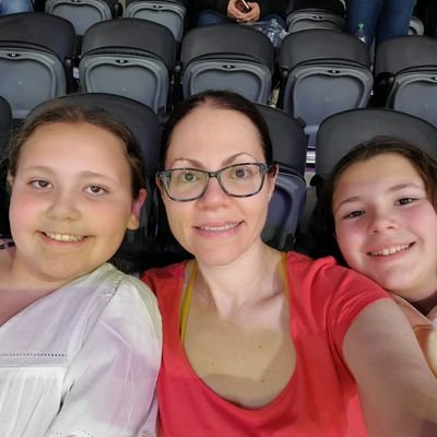 goldmanbeth1's profile picture. Physician, mother, health & wellness, friendship