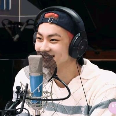 jtwyavri's profile picture. Just wnt to be alone.