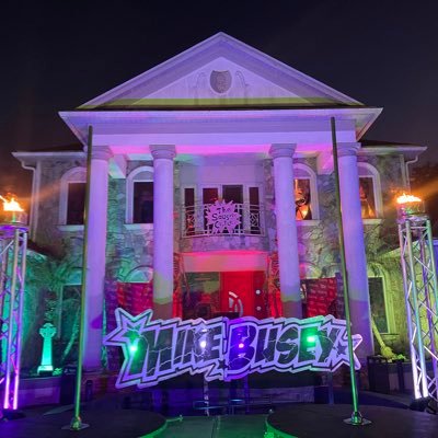 The Sausage Castle The Home Of @MikeBusey & The Wildest House In America 🇺🇸 Become A Member Of https://t.co/oGJln3YJiF Watch Our Content 🔥& Experience  It In Person!🍻