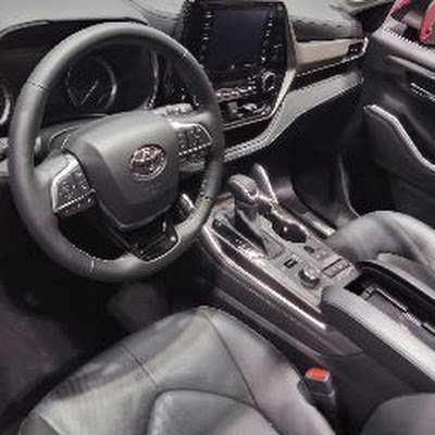 awreddii's profile picture. 