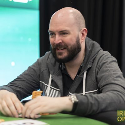 spand42's profile picture. Shuffles chess pieces and poker chips.