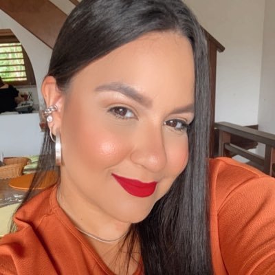 Cada um sabe a dor e a delícia de ser o que é! ☺️