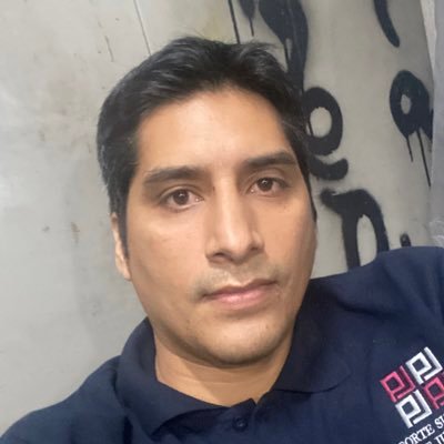 Técnico electromecánico de carrera pero hacker frustrado de corazón.