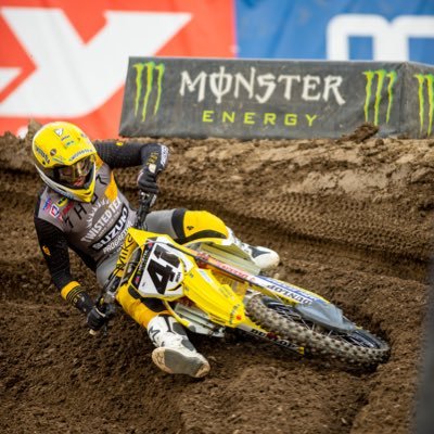 24 |Professional motocross racer| @madison586