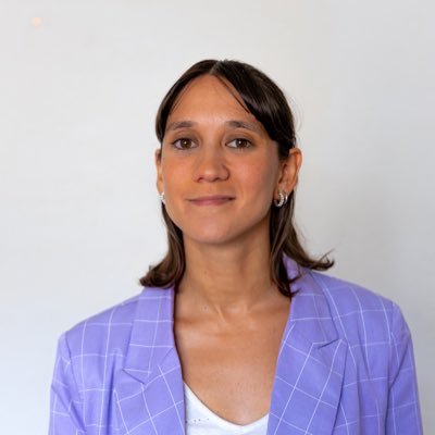 Maestra. Doctora en psicología por la Universidad Autónoma de Madrid. Uruguaya.